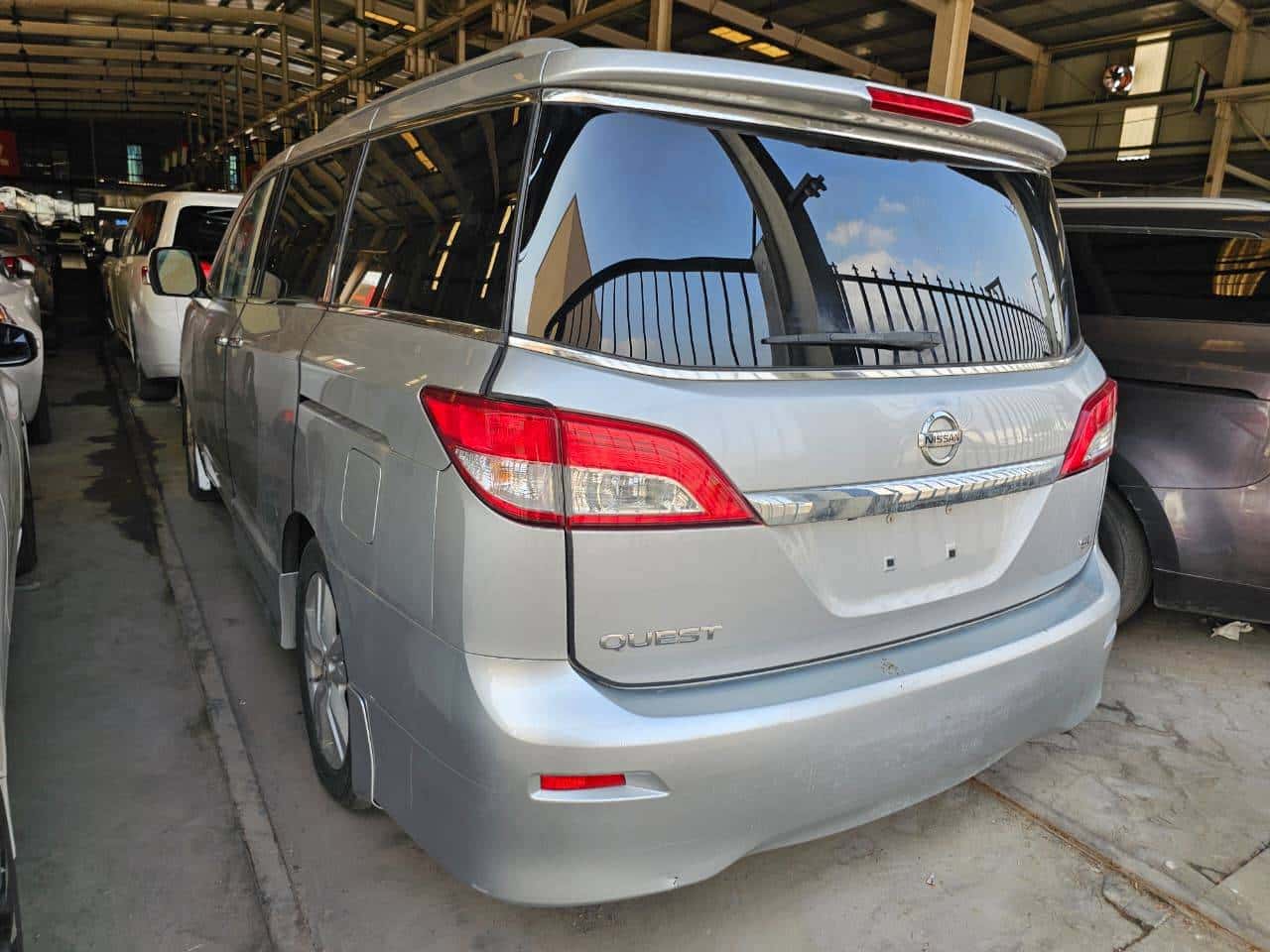 Nissan Quest 2011 thumbnail 4