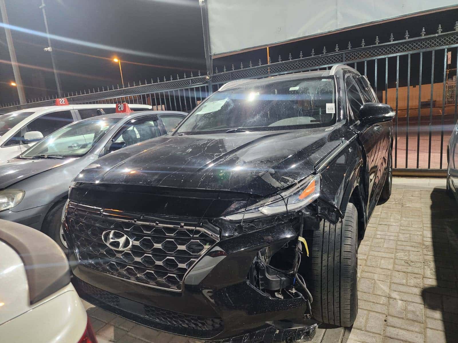 HYUNDAI SANTA FE LIMITED - Exterior