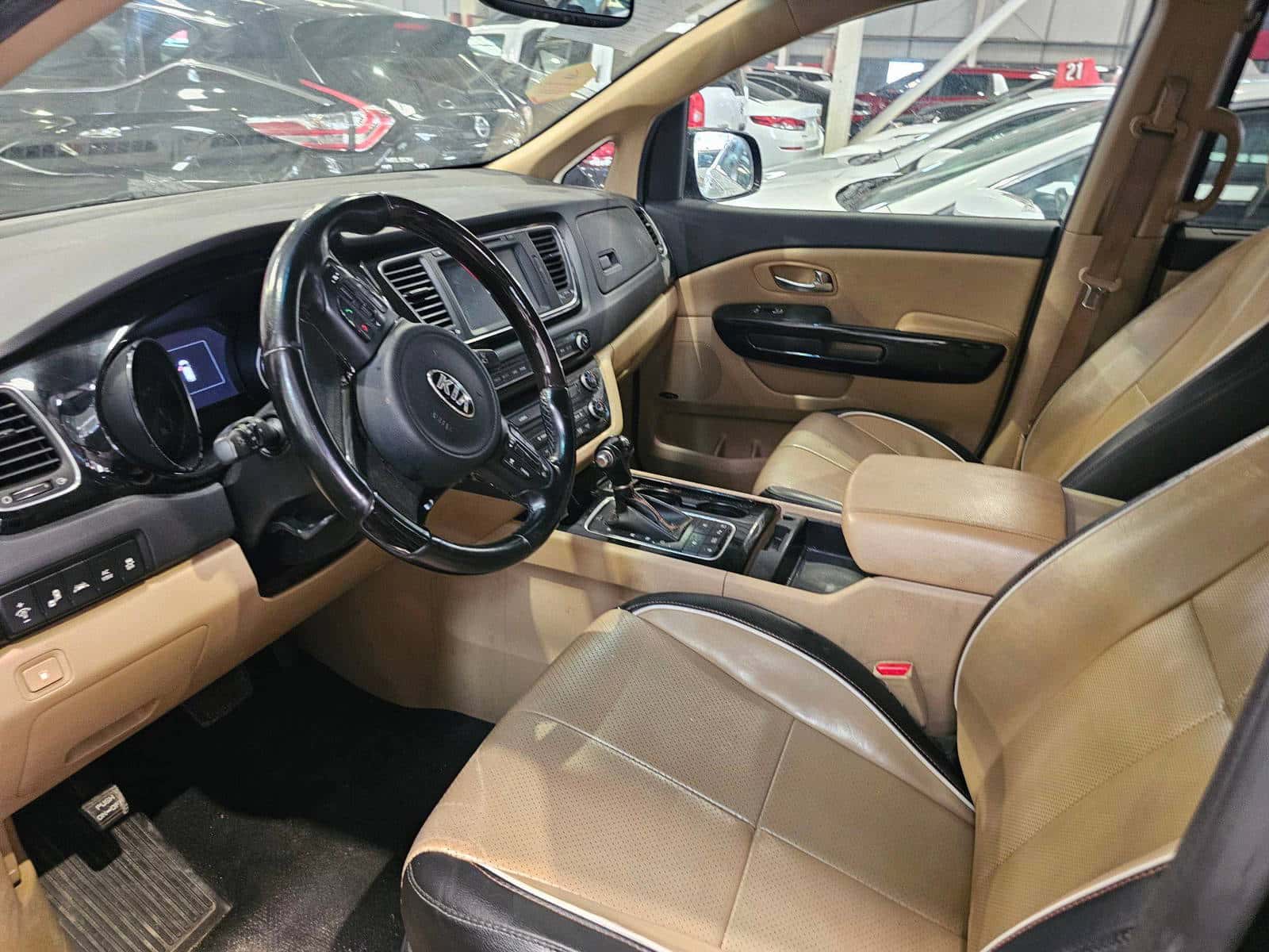 KIA SEDONA 2015 thumbnail 7