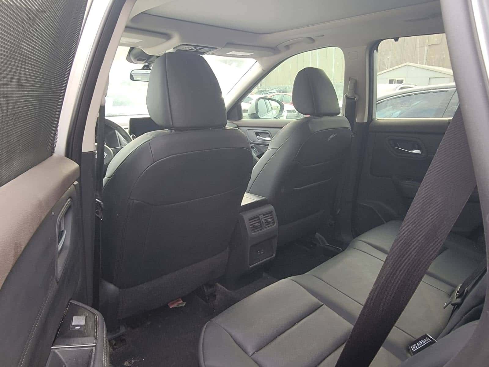 Nissan Rogue 2023 thumbnail 2