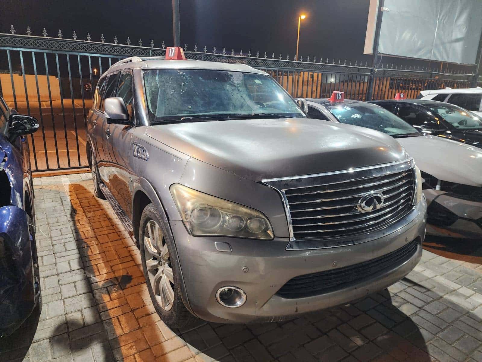 INFINITI QX80 2014 thumbnail 3