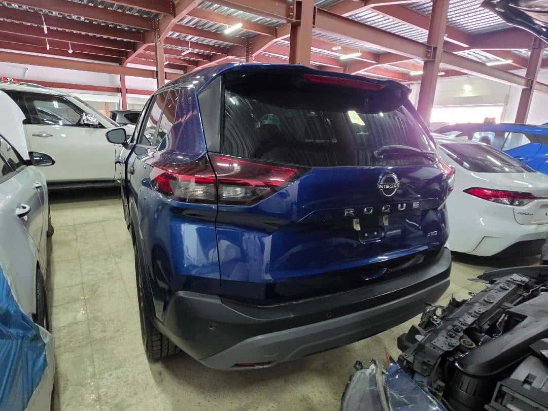 Nissan Rogue 2023 thumbnail 1