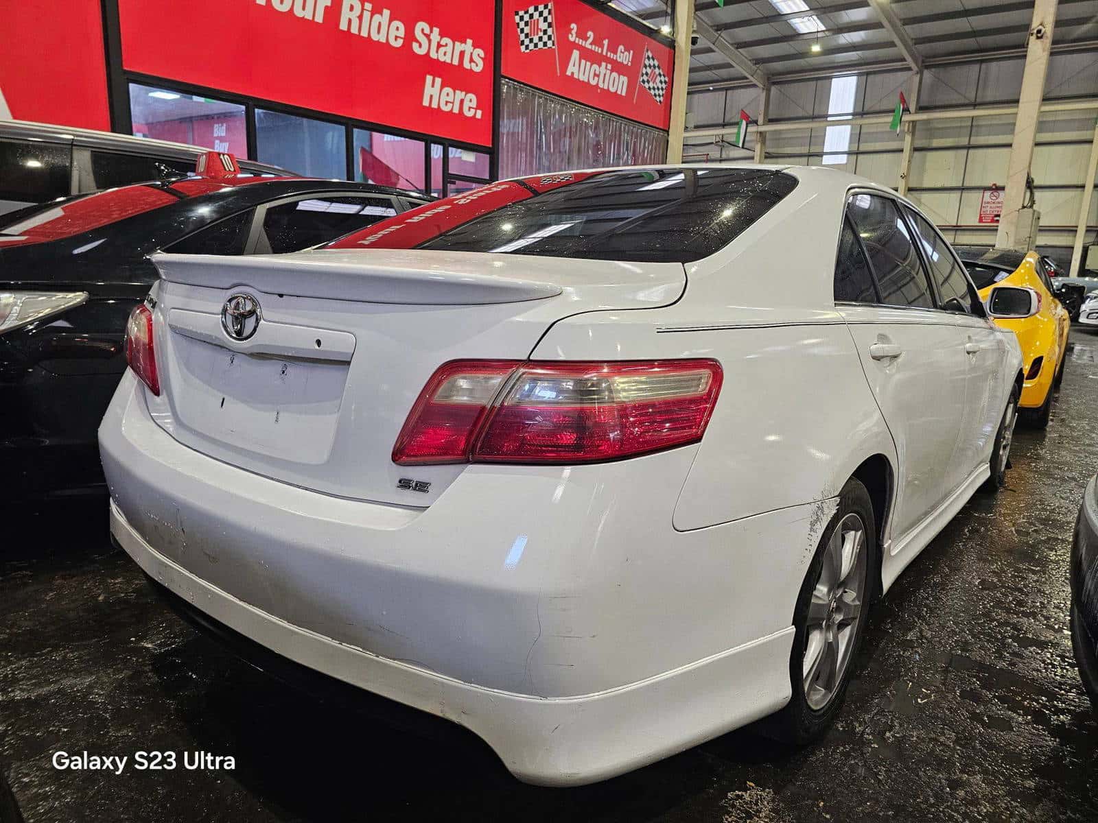TOYOTA CAMRY - Exterior