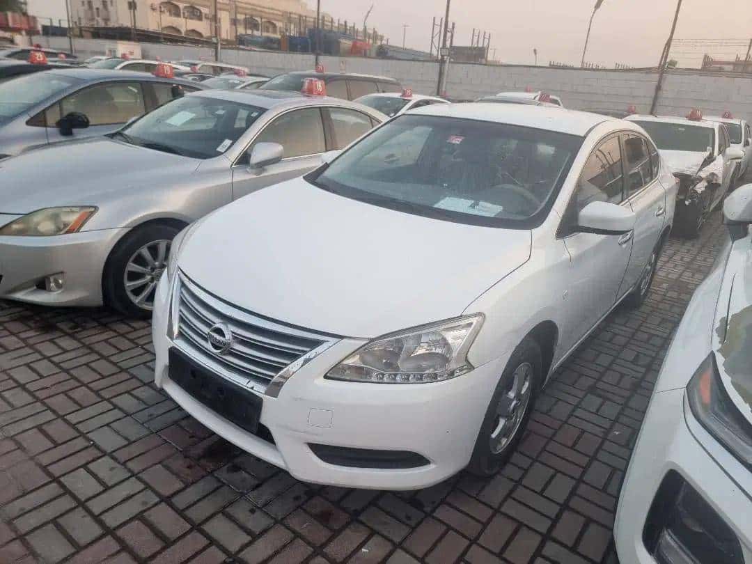 Nissan Sentra 2013 thumbnail 1