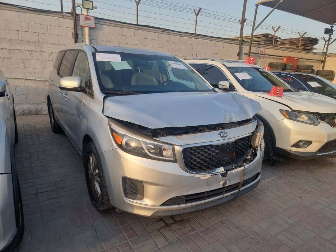 Kia Sedona 2016 thumbnail 4
