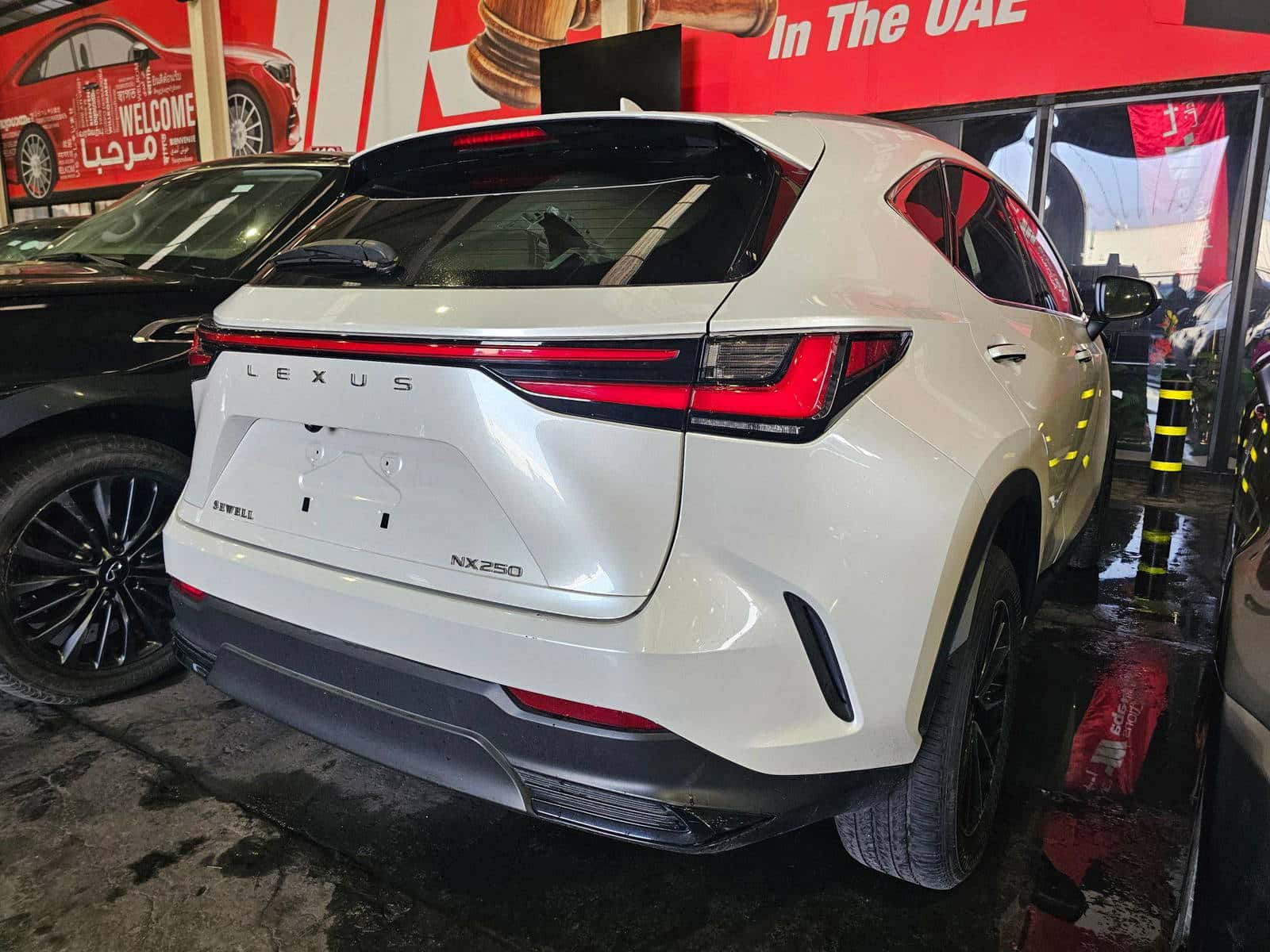 Lexus NX 250 2022 thumbnail 2