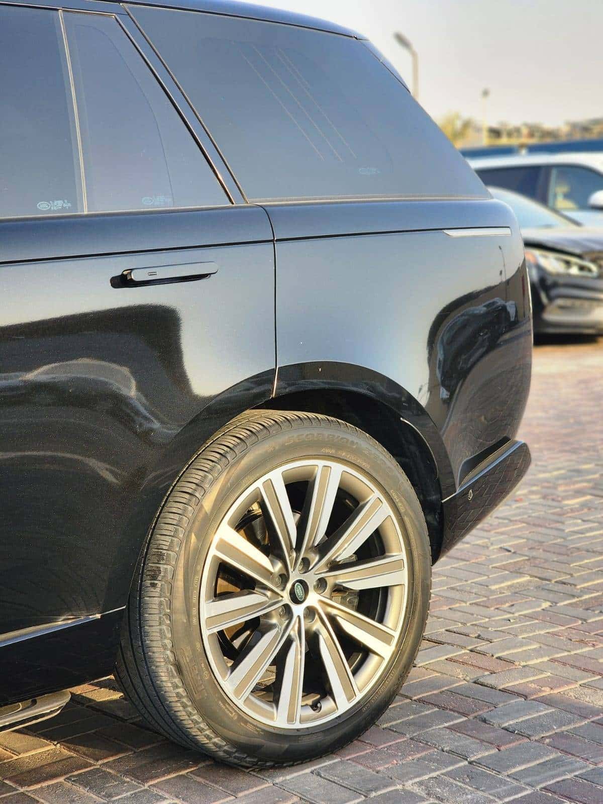 LAND ROVER RANGE ROVER VOGUE 2023 thumbnail 7