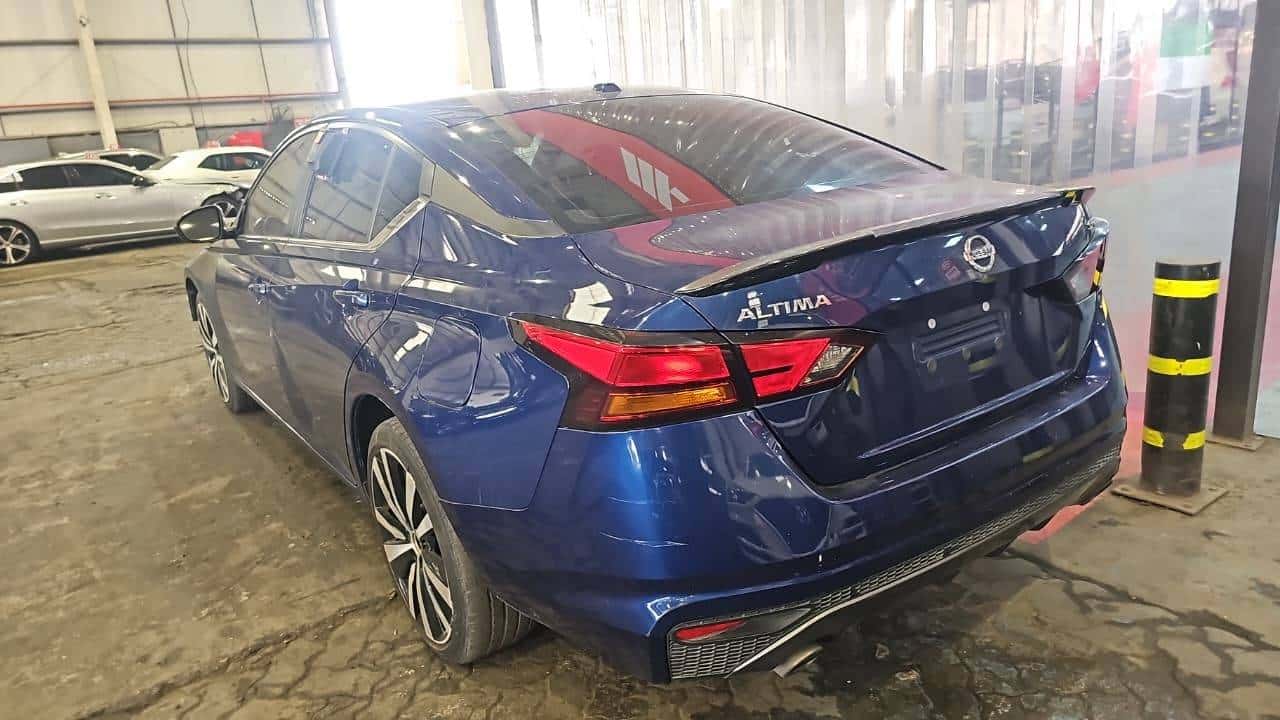 NISSAN ALTIMA - Exterior