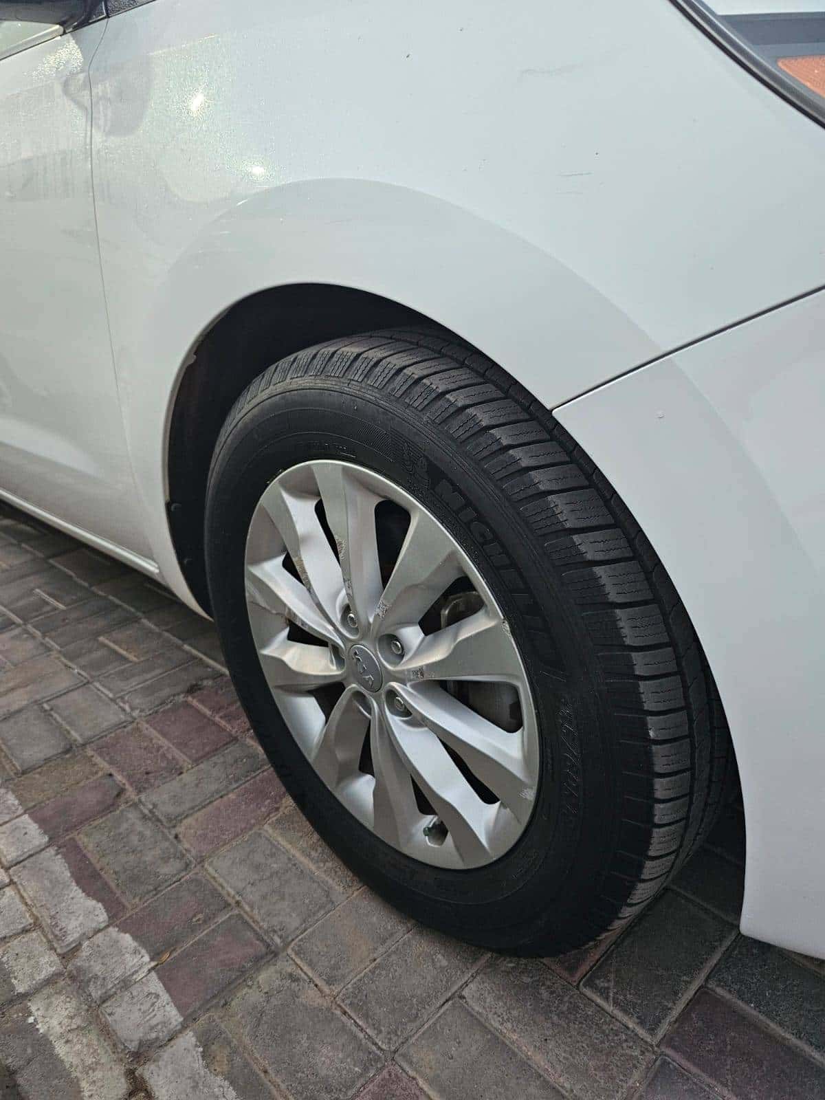 Kia Sedona 2016 thumbnail 4