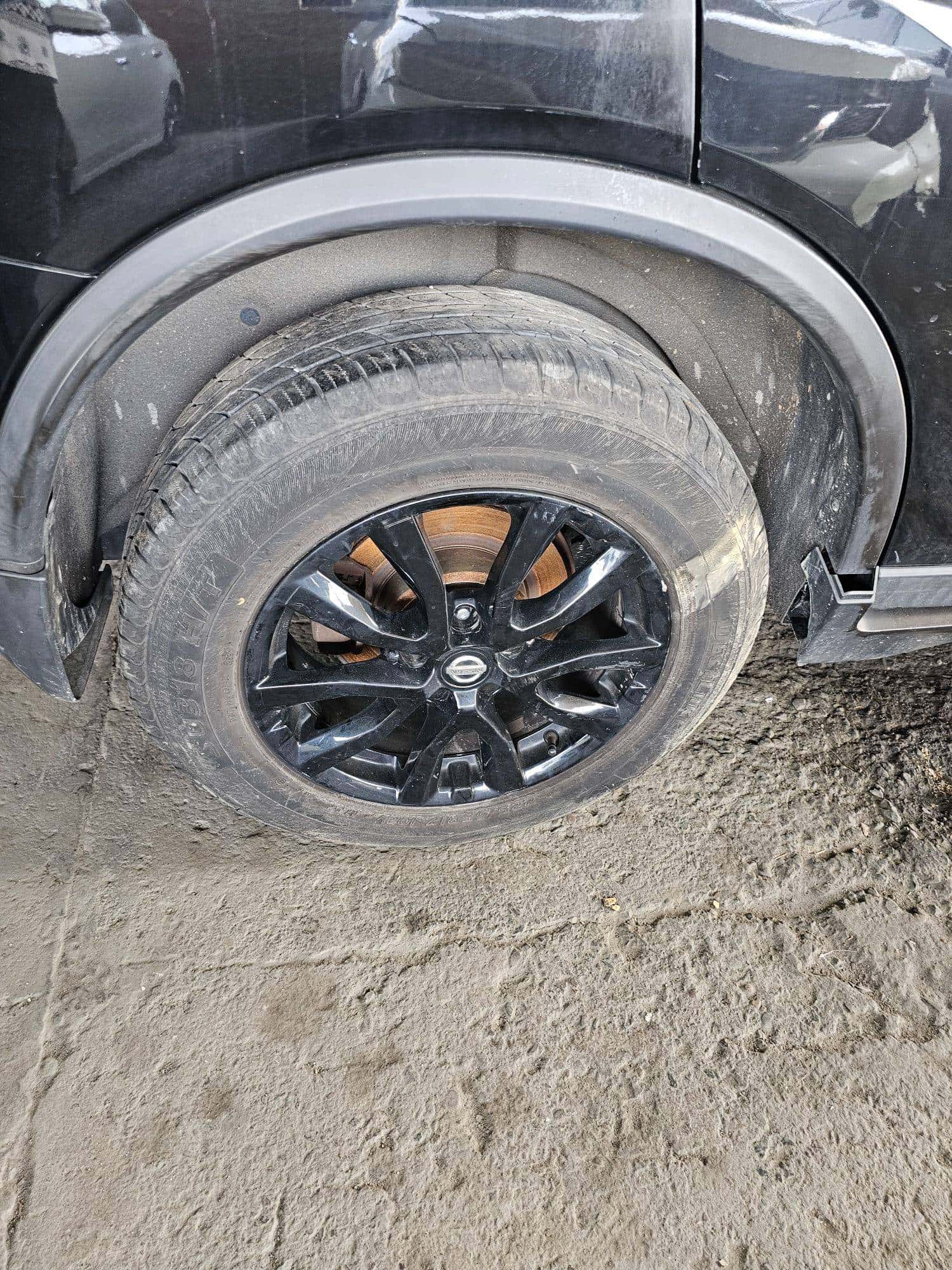 NISSAN ROGUE - Exterior