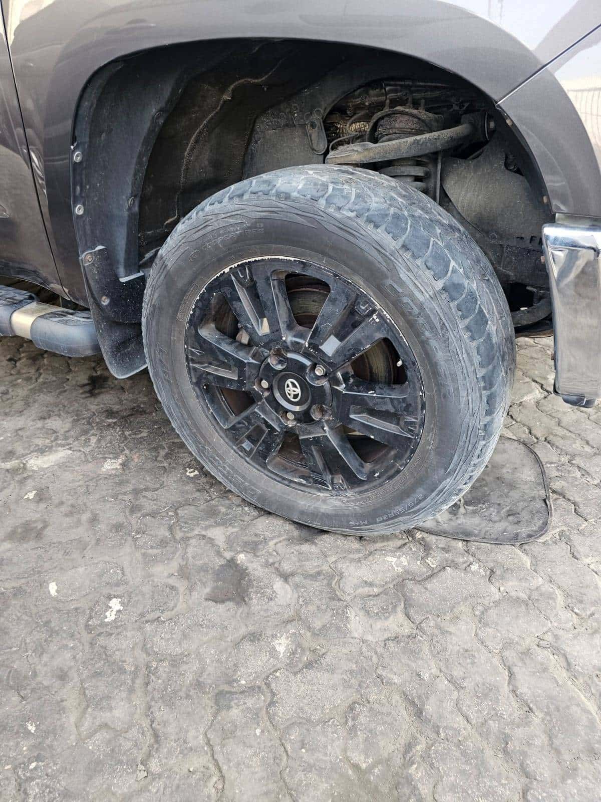 TOYOTA TUNDRA 2017 thumbnail 5