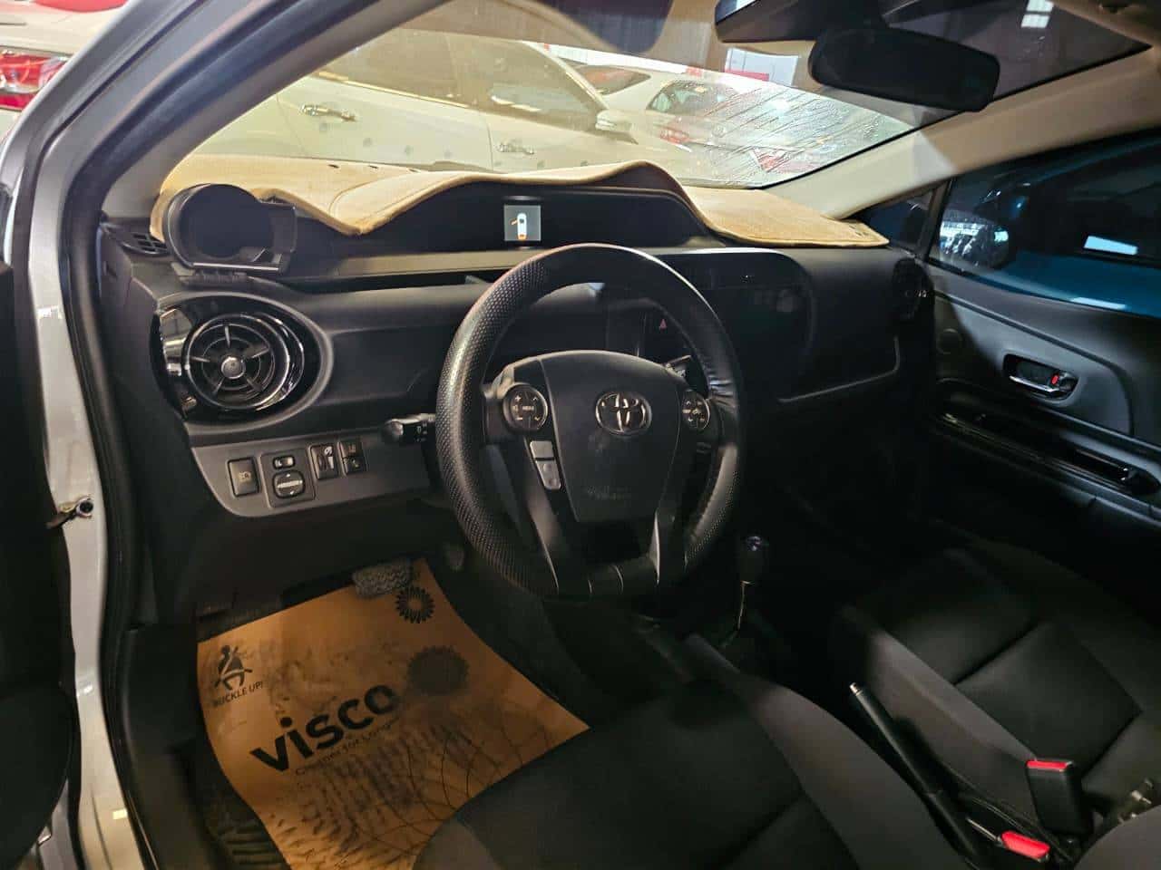 Toyota Prius C 2017 thumbnail 7