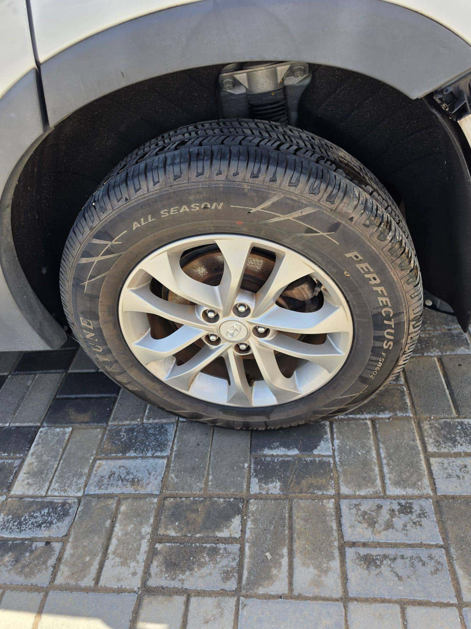 HYUNDAI SANTA FE 2019 thumbnail 6