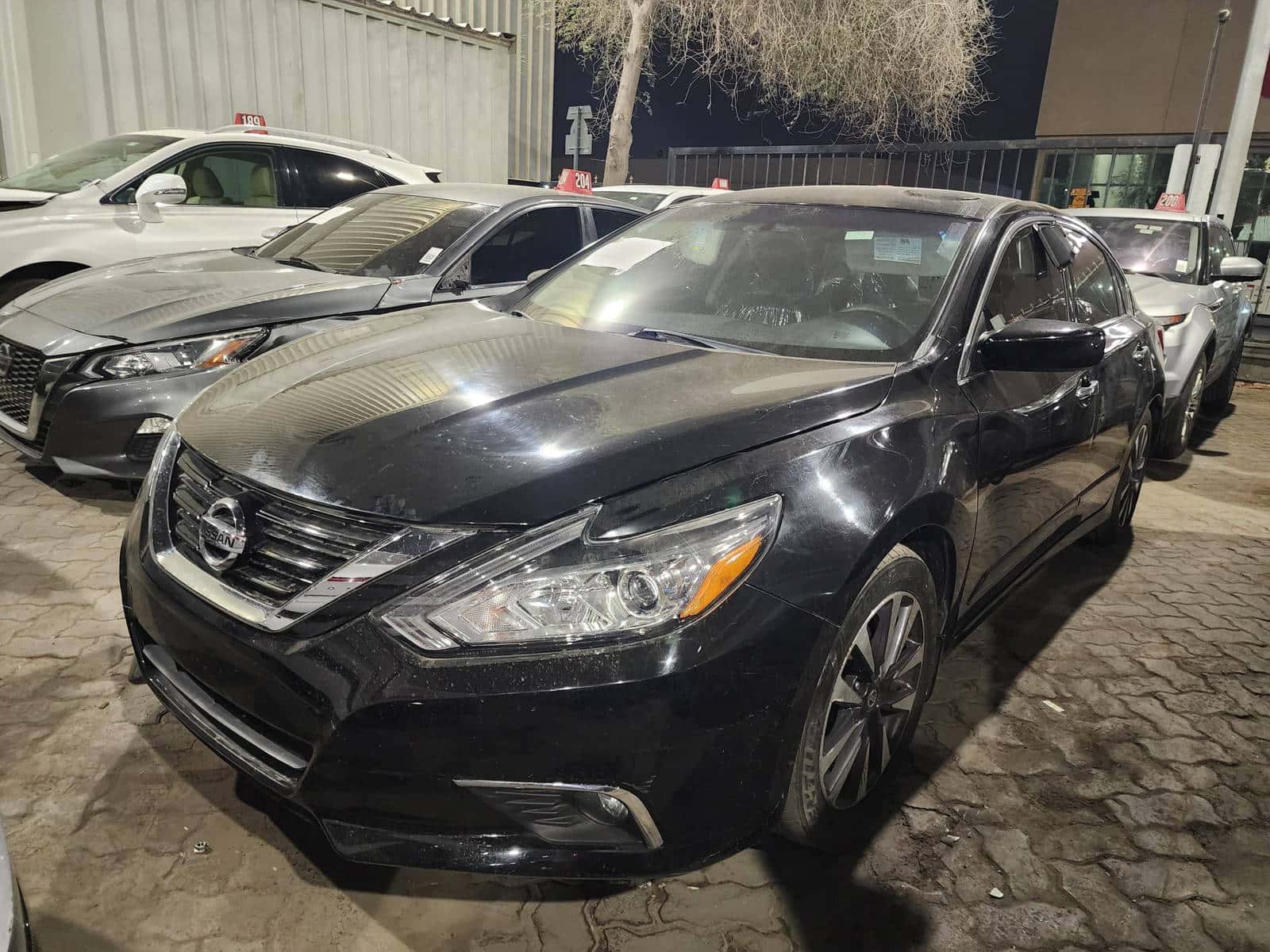 NISSAN ALTIMA - Exterior