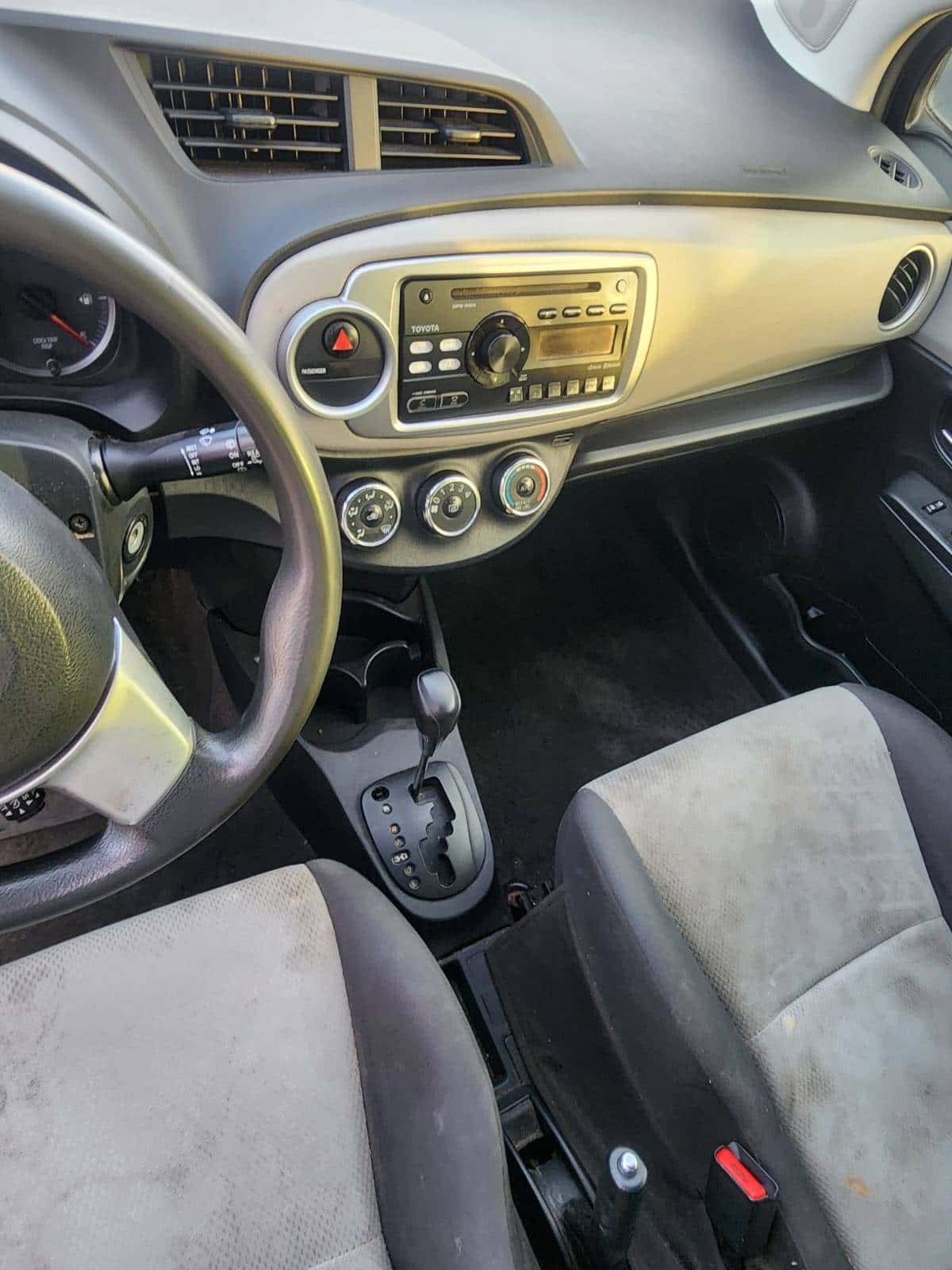 TOYOTA YARIS 2014 thumbnail 6