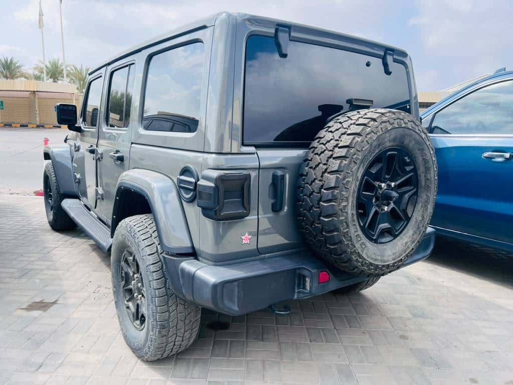 Jeep WRANGLER UNLIMITED SAHARA 2022 thumbnail 4