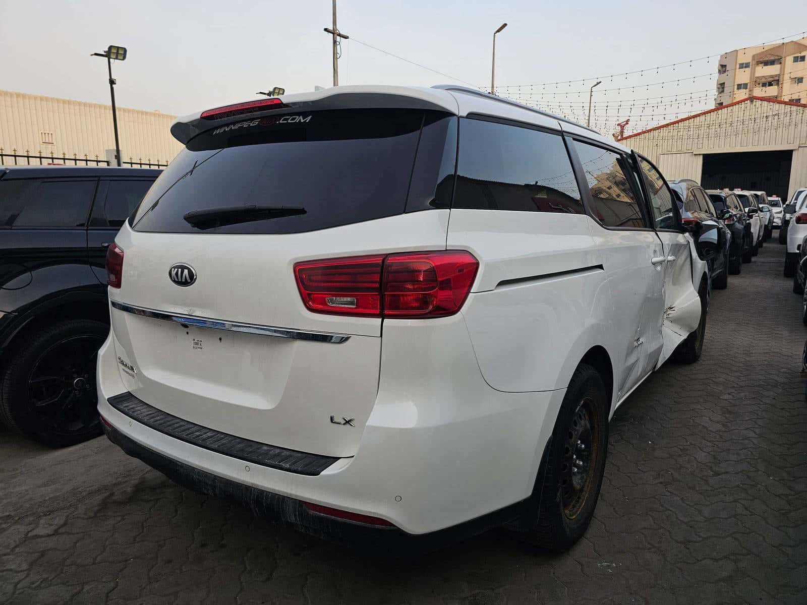 Kia Sedona 2020 thumbnail 2