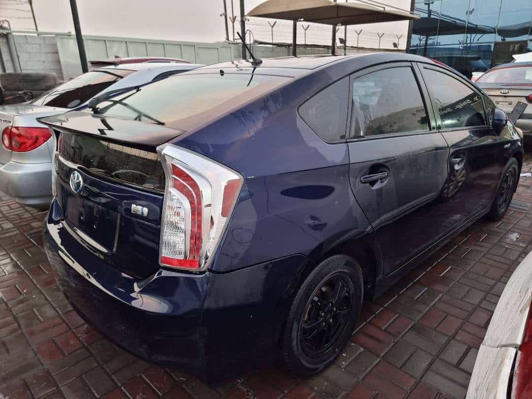 Toyota Prius 2012 thumbnail 3