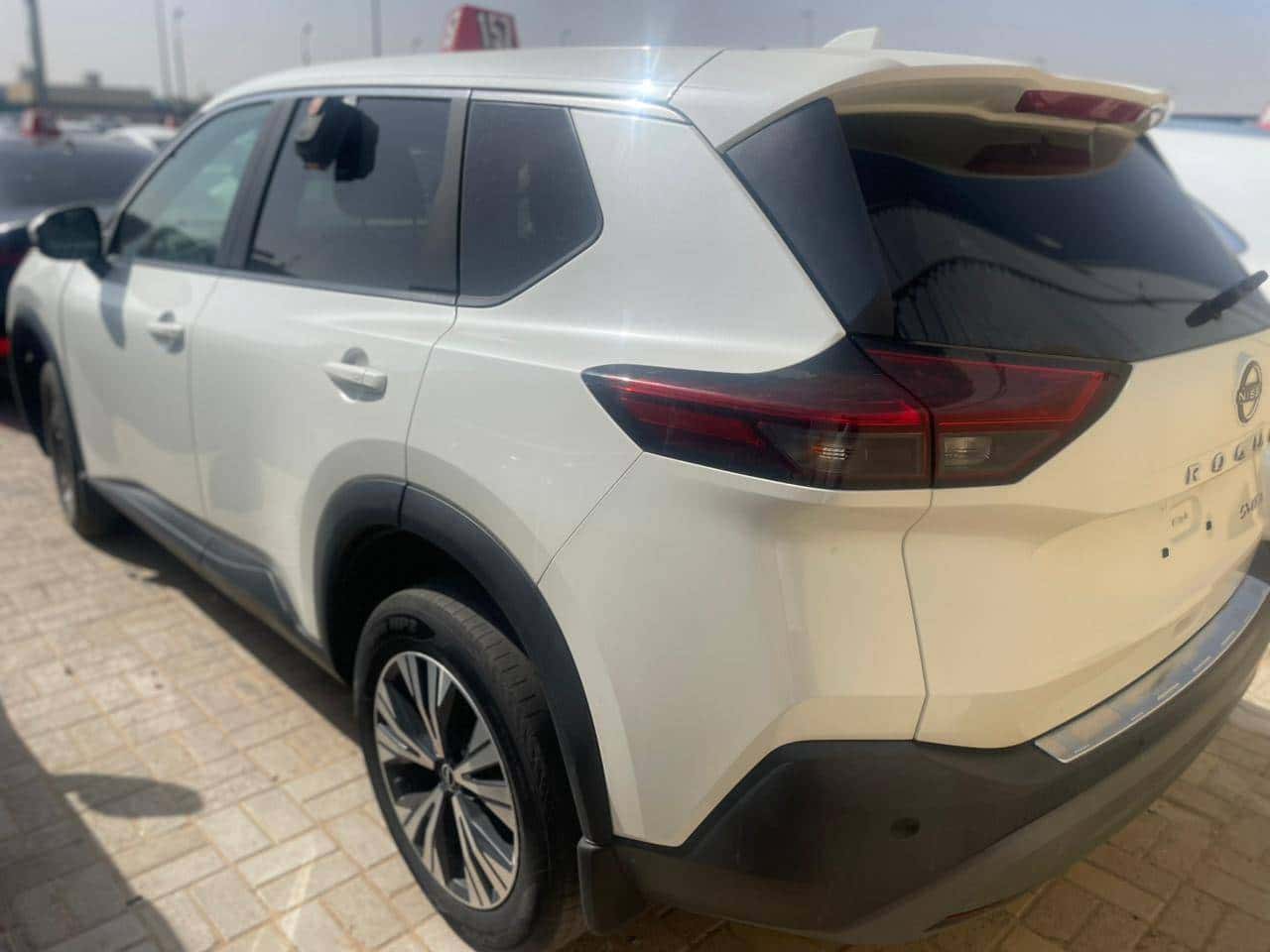 NISSAN ROGUE - Exterior