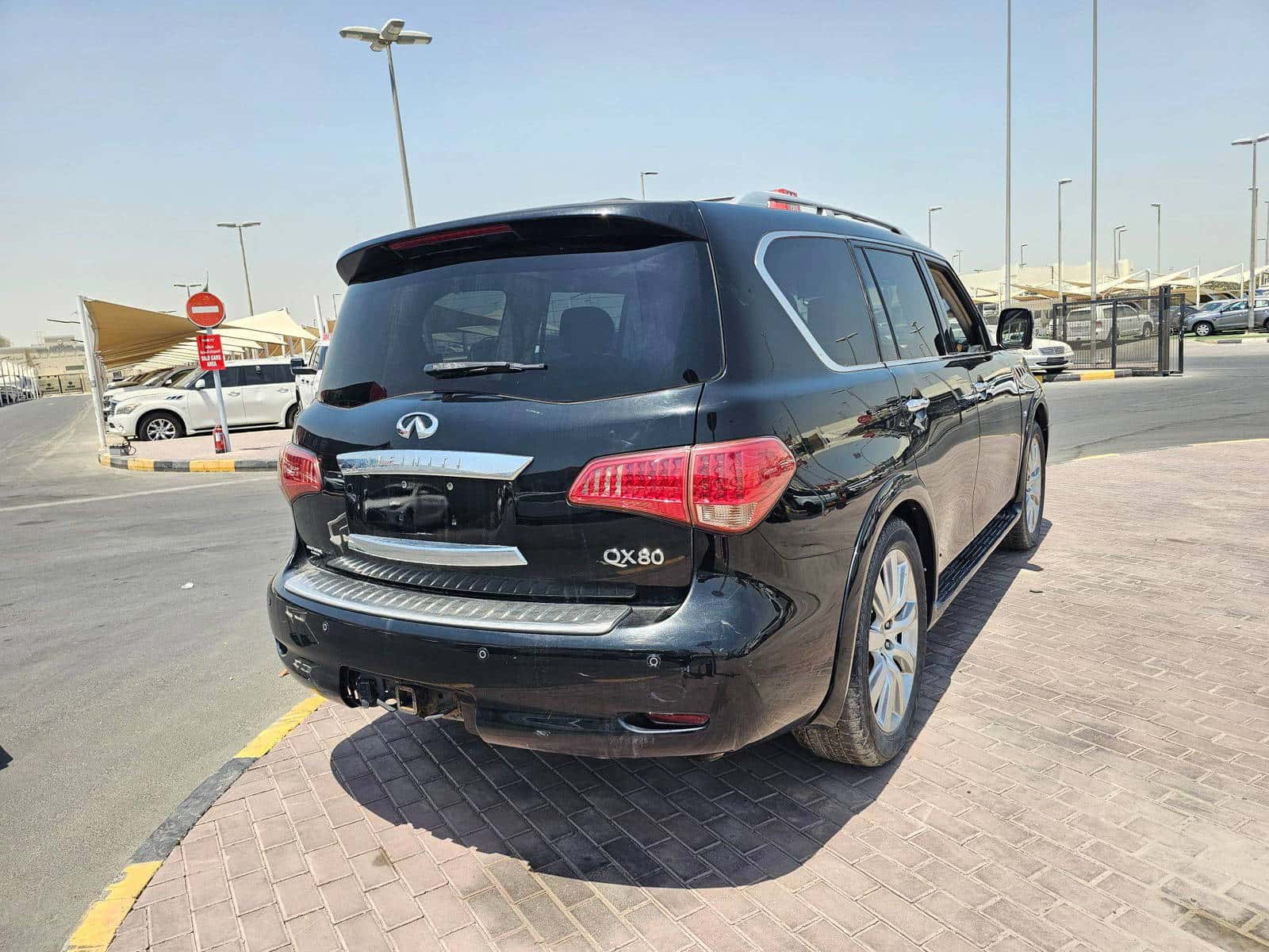 INFINITI QX80 2014 thumbnail 2