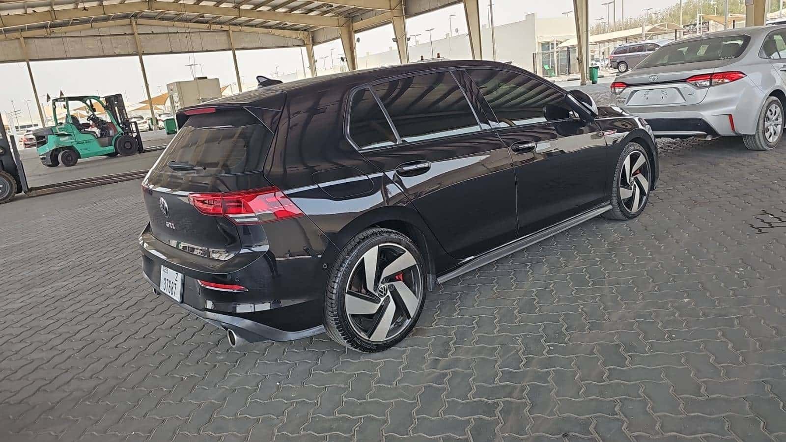 VOLKSWAGEN GOLF GTI SE 2023 thumbnail 3