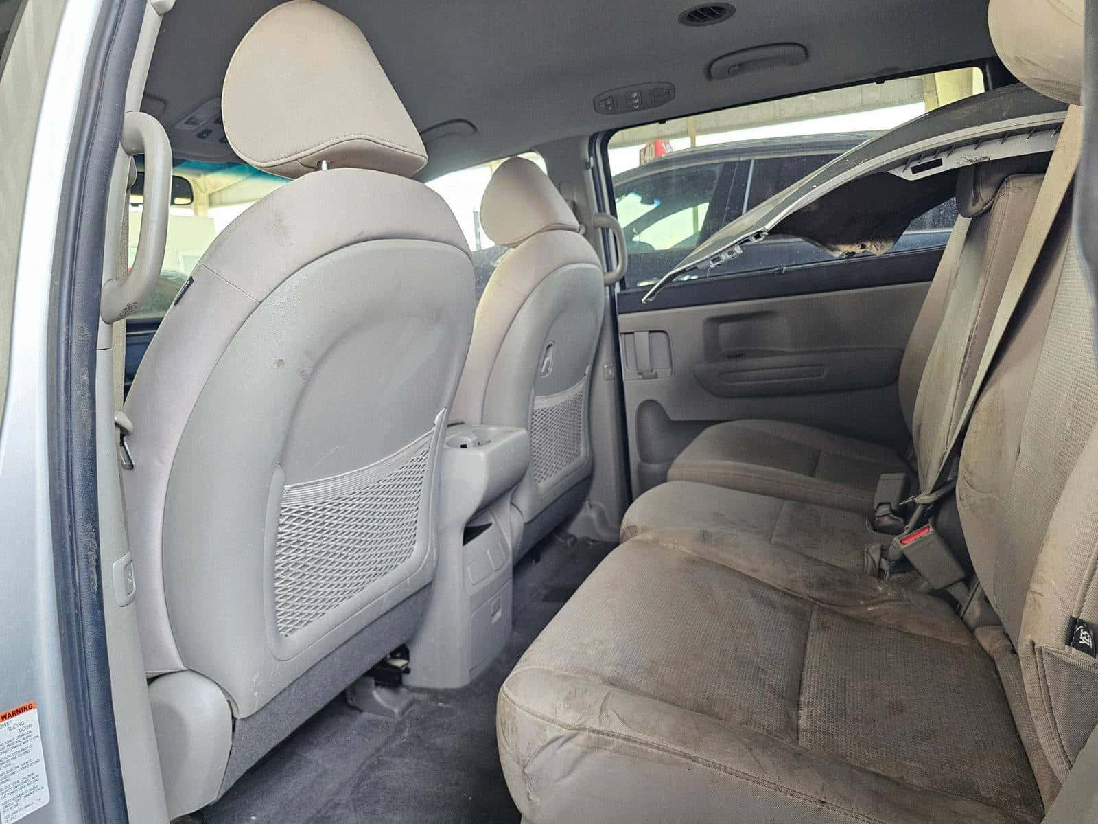Kia Sedona 2016 thumbnail 4