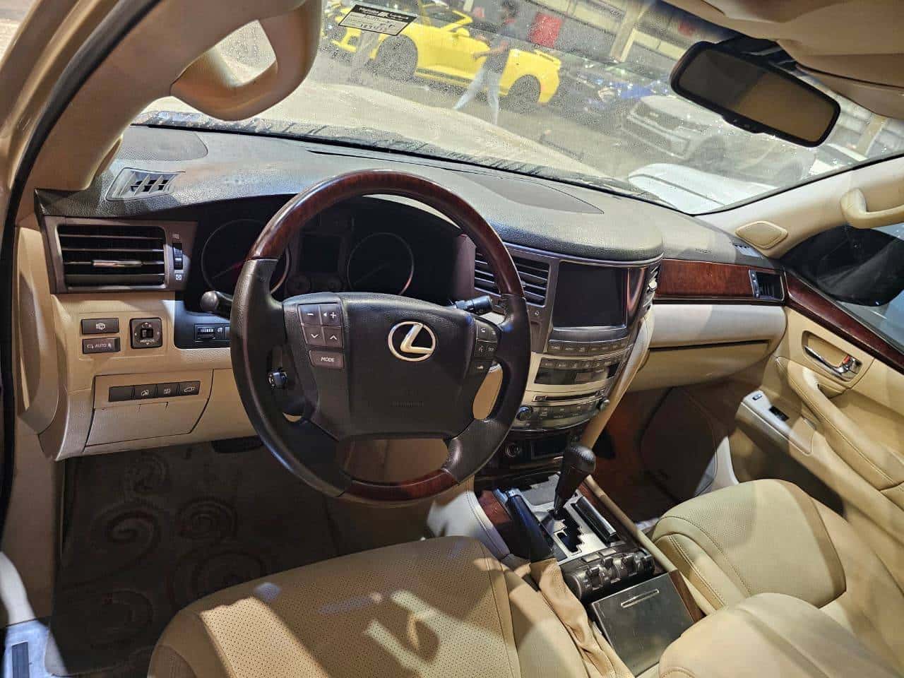 Lexus LX 570 2009 thumbnail 7