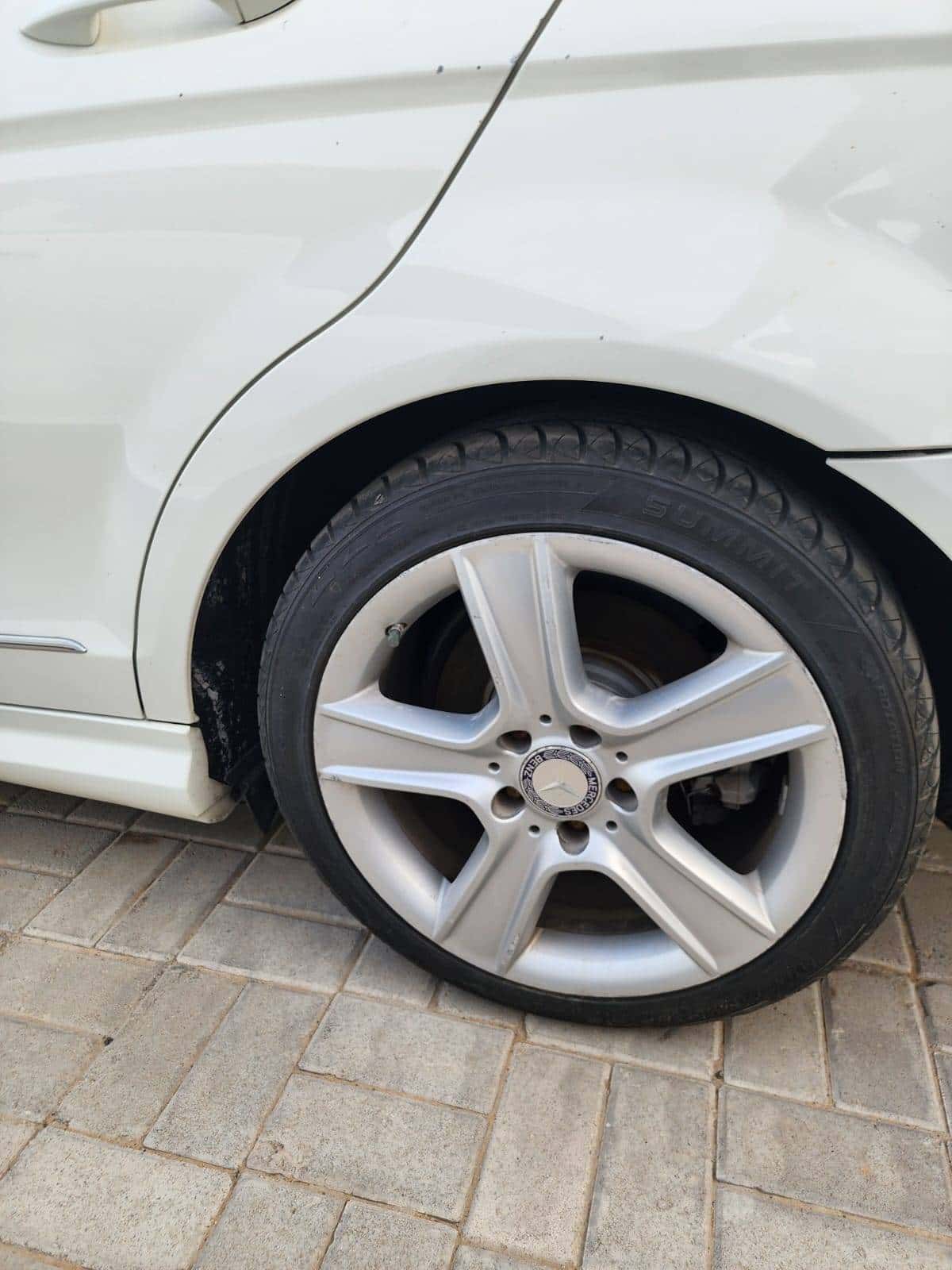 MERCEDES BENZ C300 2011 thumbnail 4