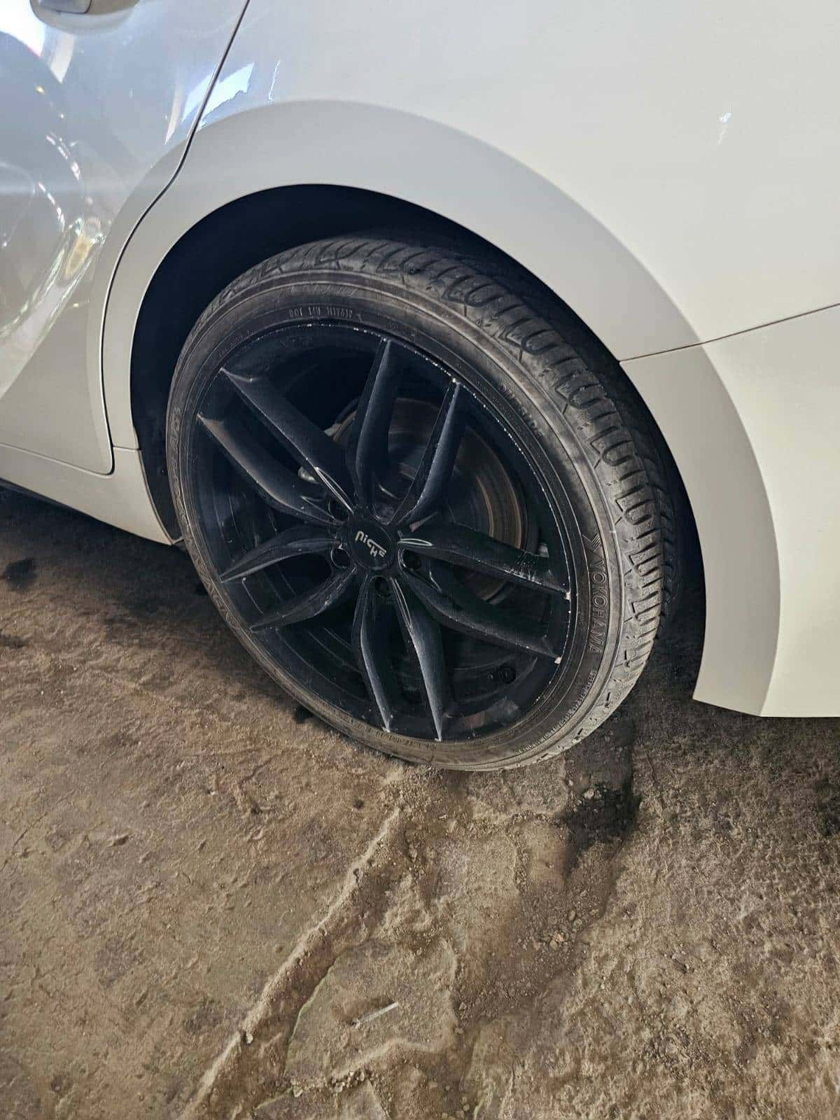 Lexus IS 350 F SPORT 2023 thumbnail 6