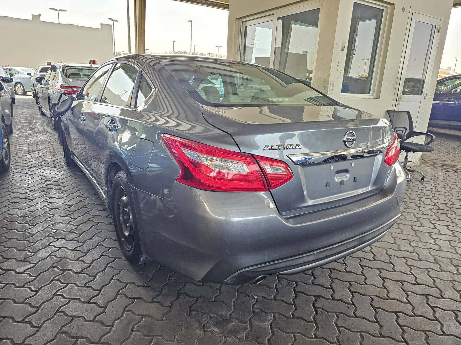 NISSAN ALTIMA - Exterior