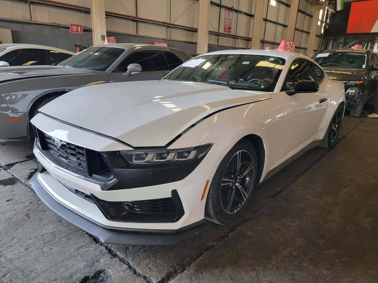 Ford Mustang 2024 thumbnail 5