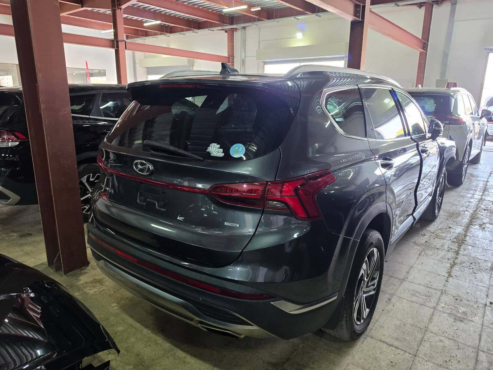Hyundai Santa Fe 2023 thumbnail 3