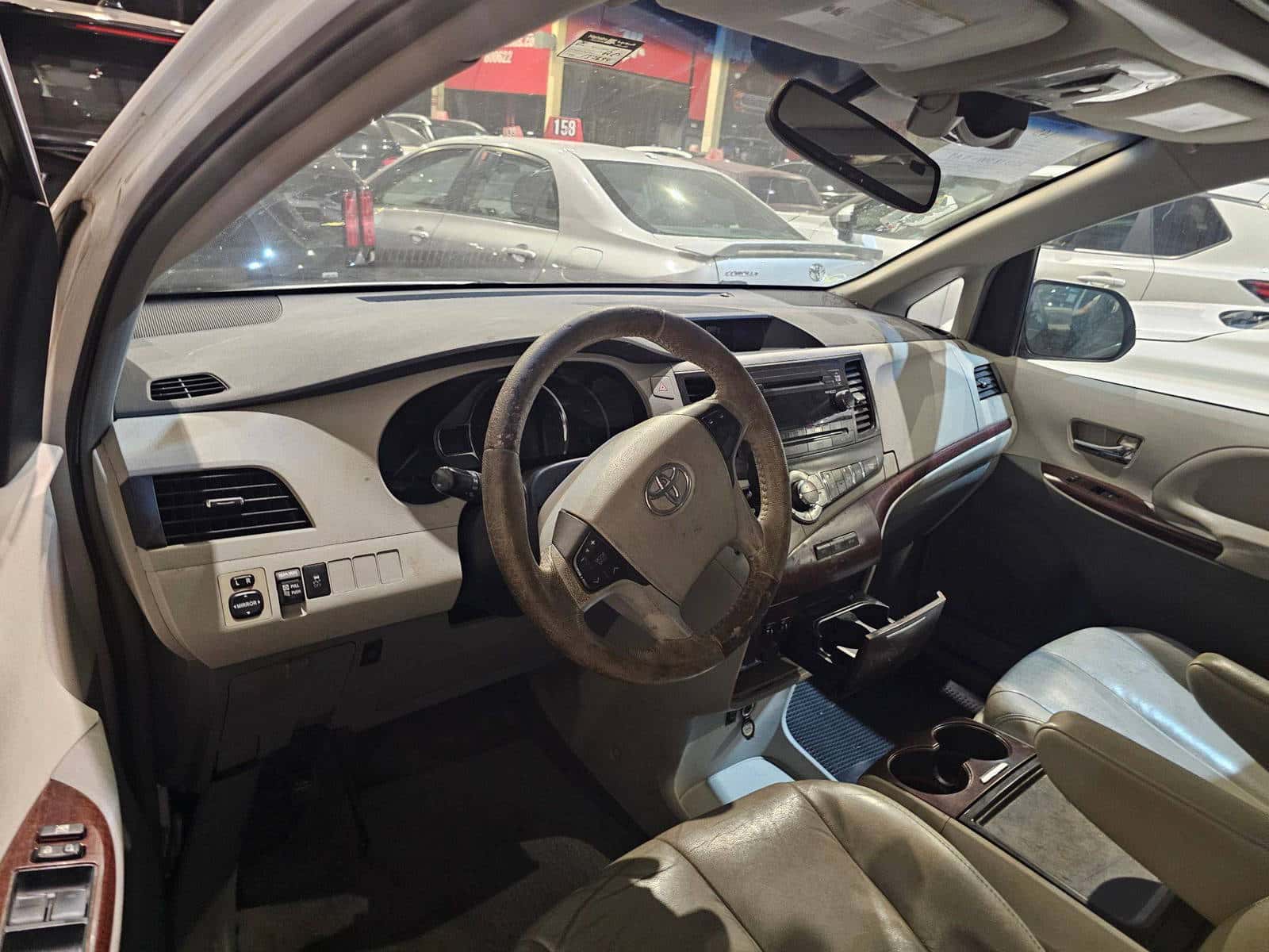 TOYOTA SIENNA 2013 thumbnail 7