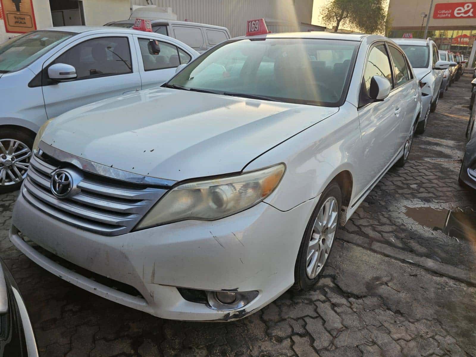 Toyota Avalon 2011 thumbnail 6