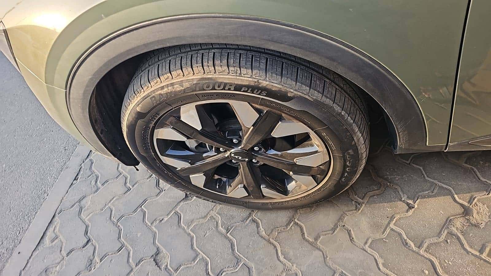 KIA SPORTAGE 2023 thumbnail 3