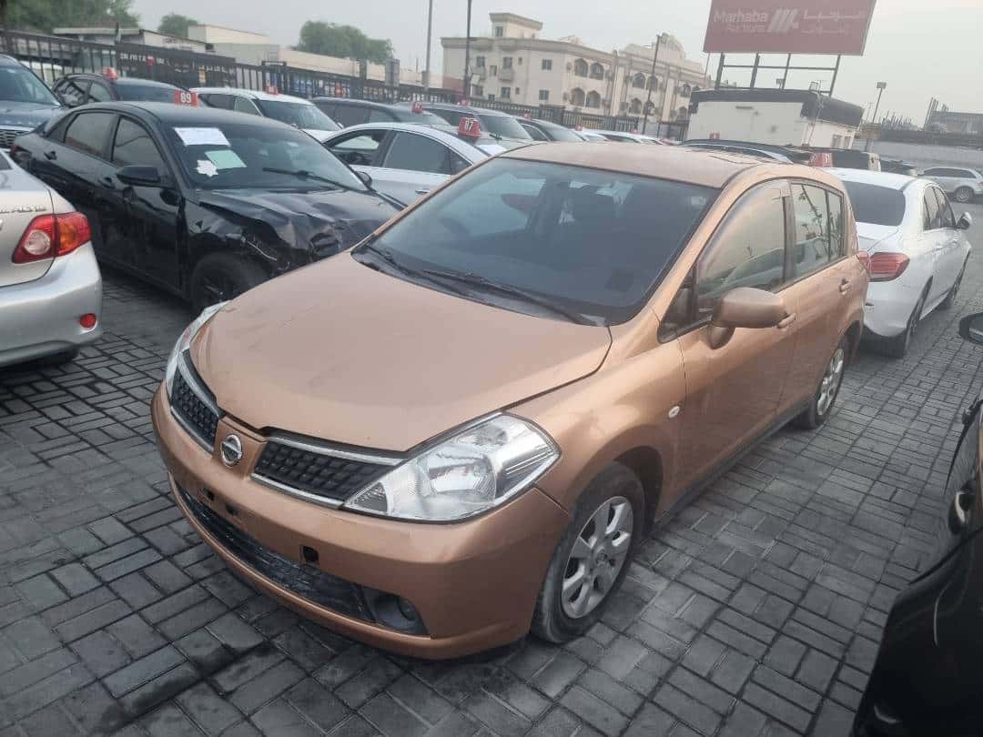 Nissan TIDA 2011 thumbnail 1
