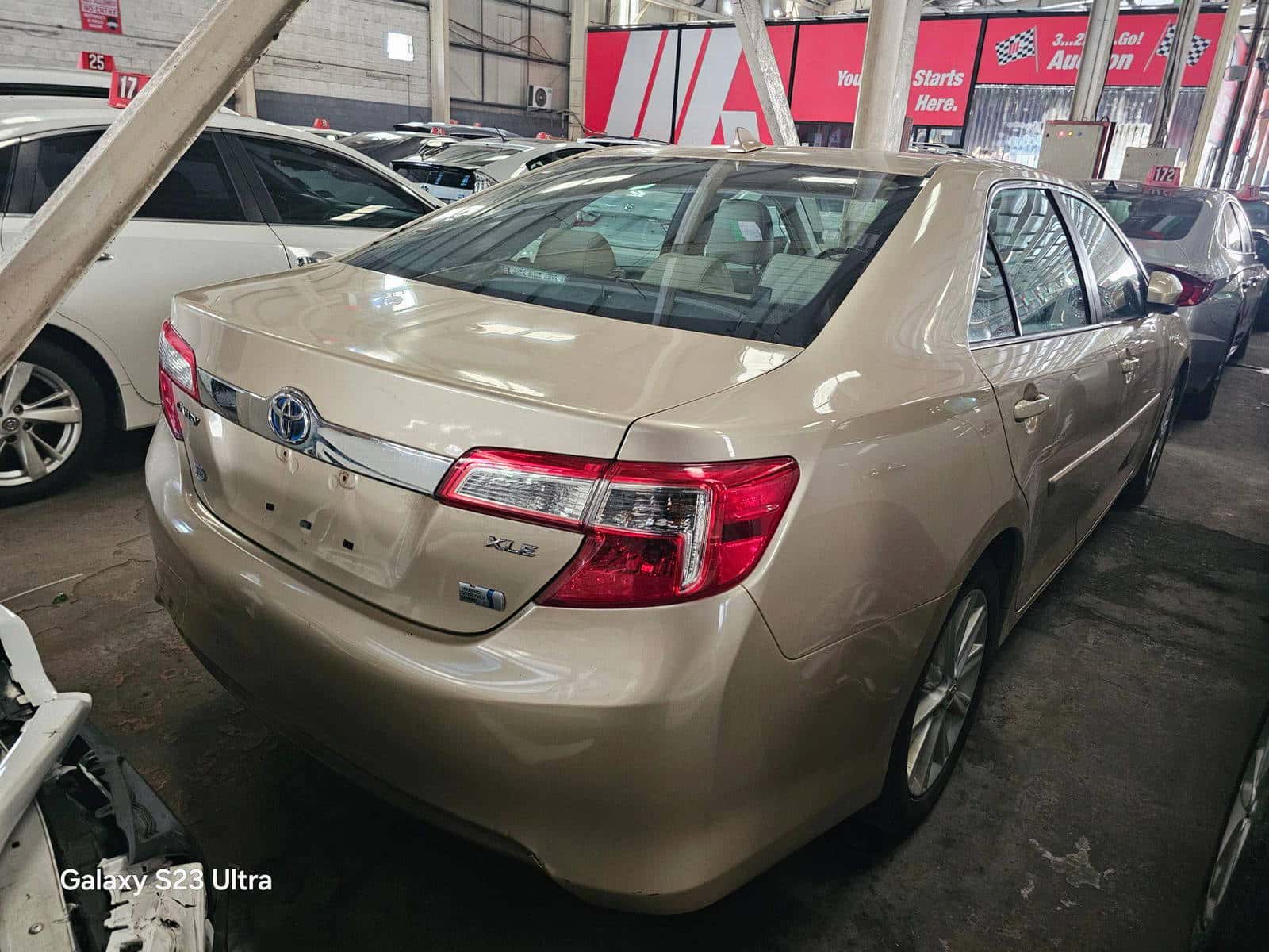 TOYOTA CAMRY - Exterior