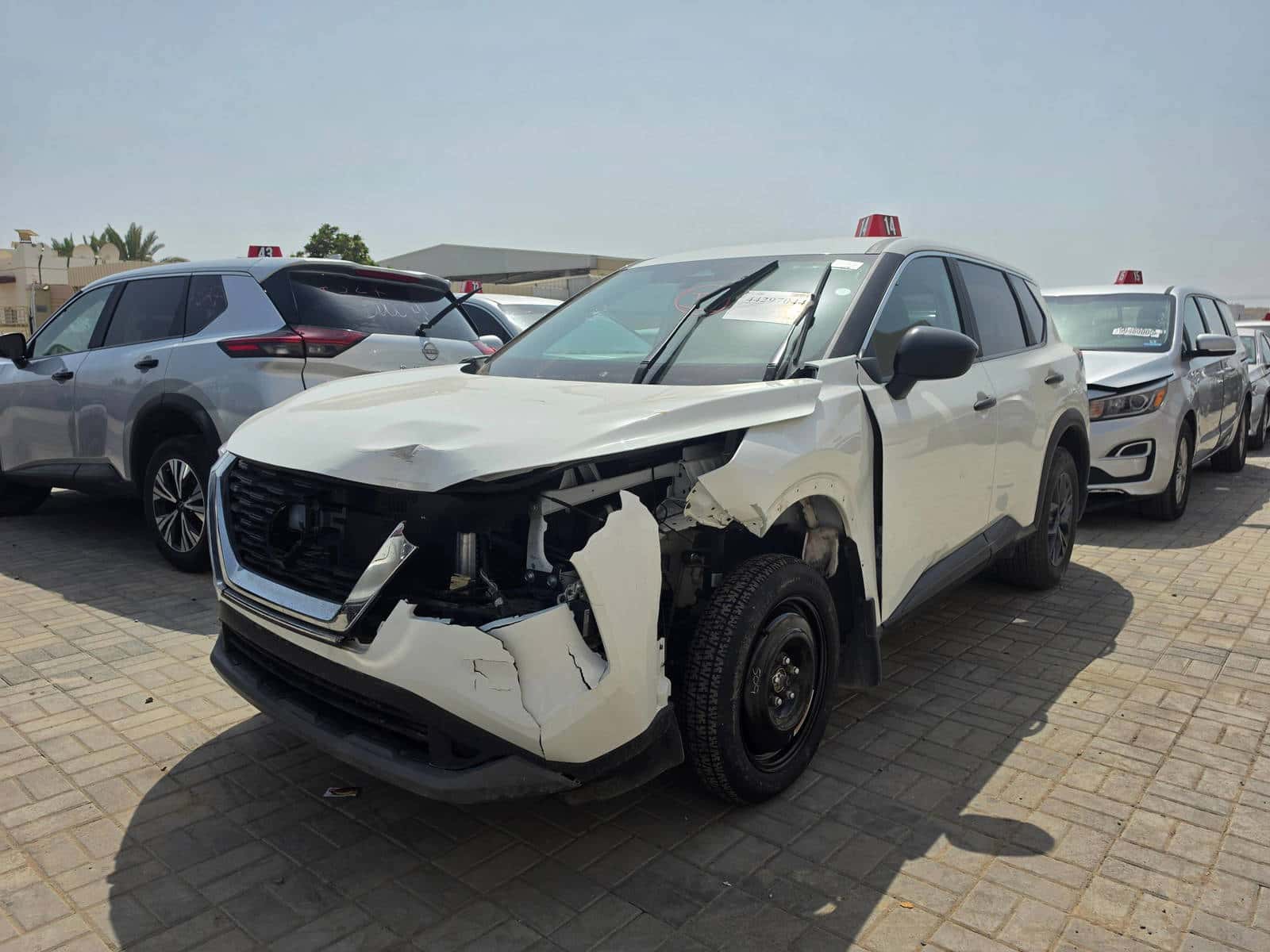 Nissan Rogue 2023 thumbnail 2
