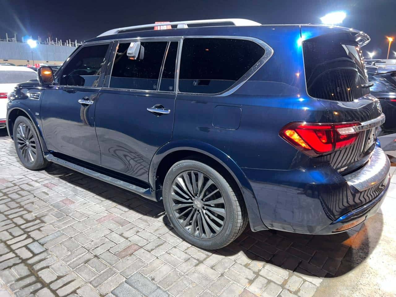 INFINITI QX80 2020 thumbnail 6