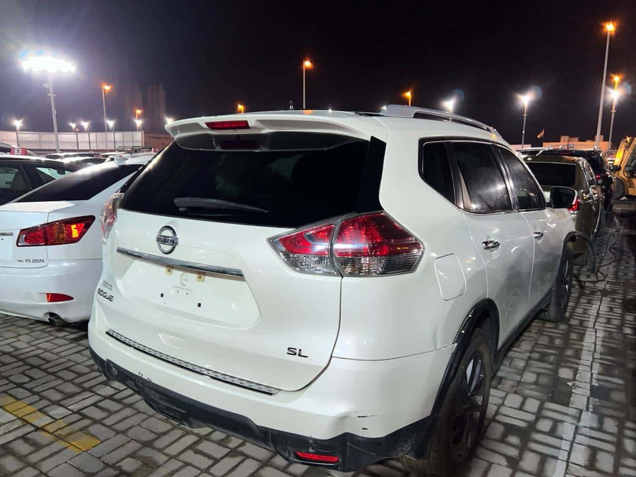 Nissan Rogue 2016 thumbnail 2