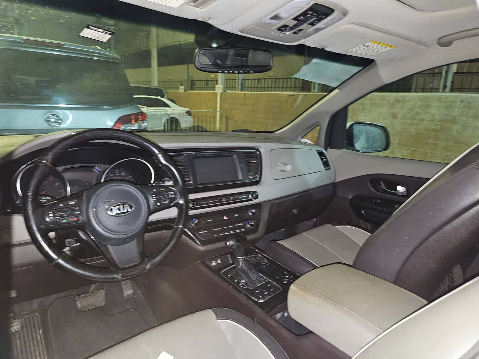 KIA SEDONA 2015 thumbnail 7