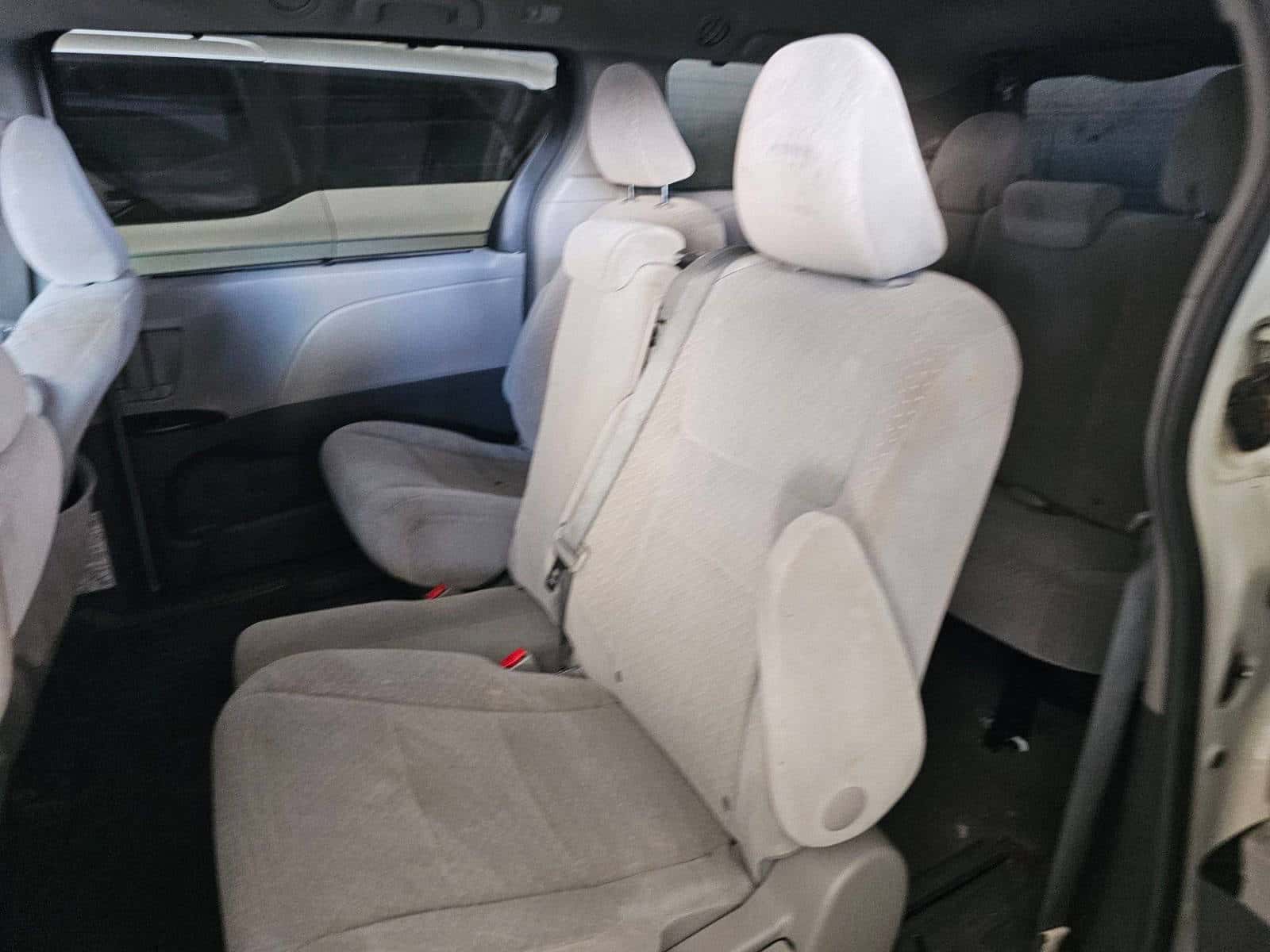 Toyota Sienna 2016 thumbnail 7