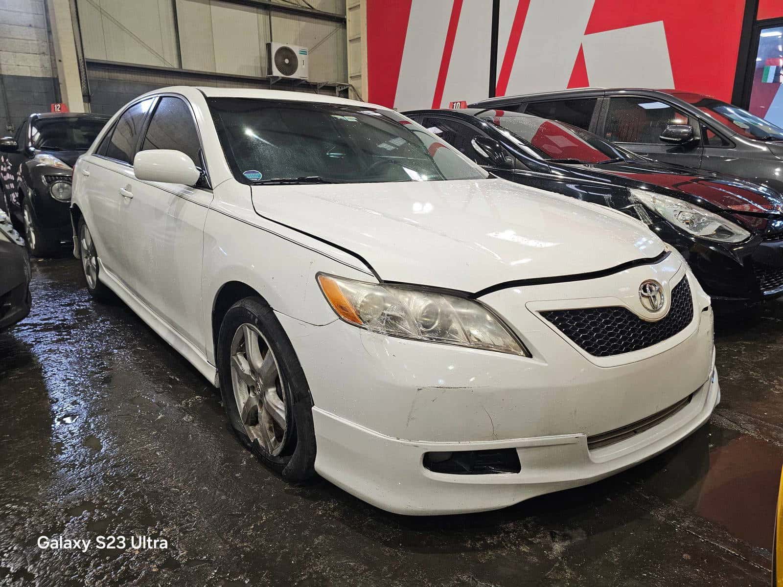 TOYOTA CAMRY - Exterior