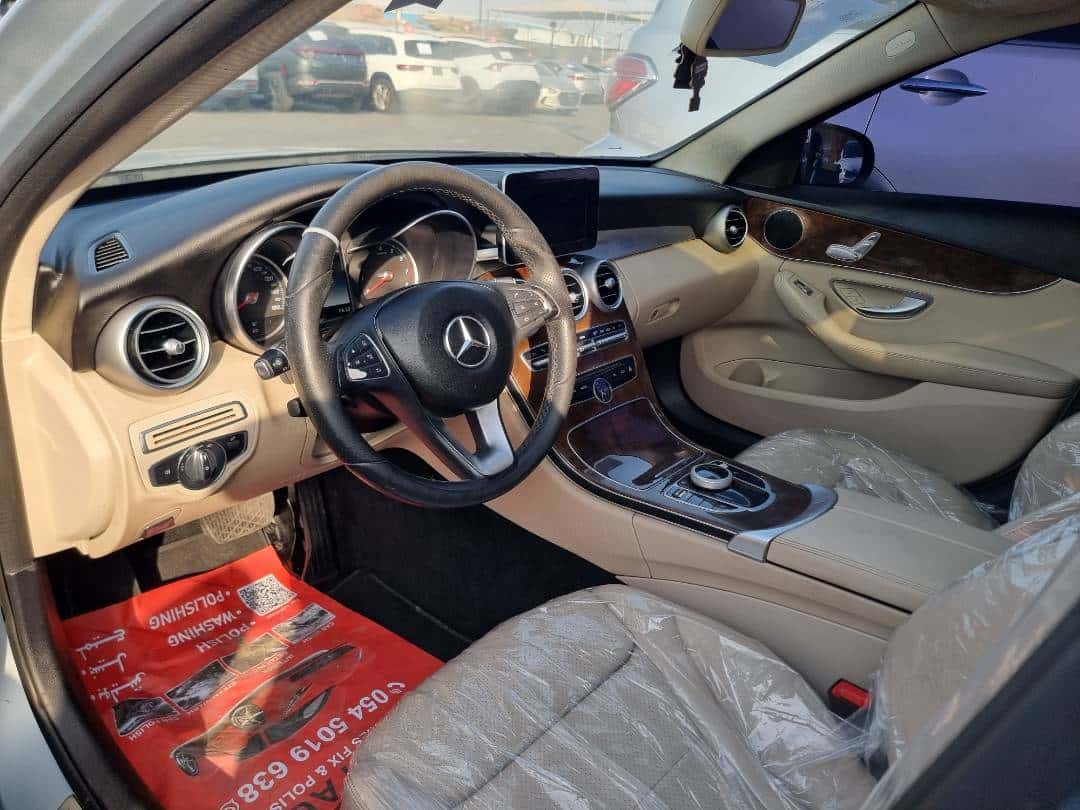 MERCEDES BENZ C300 - Exterior