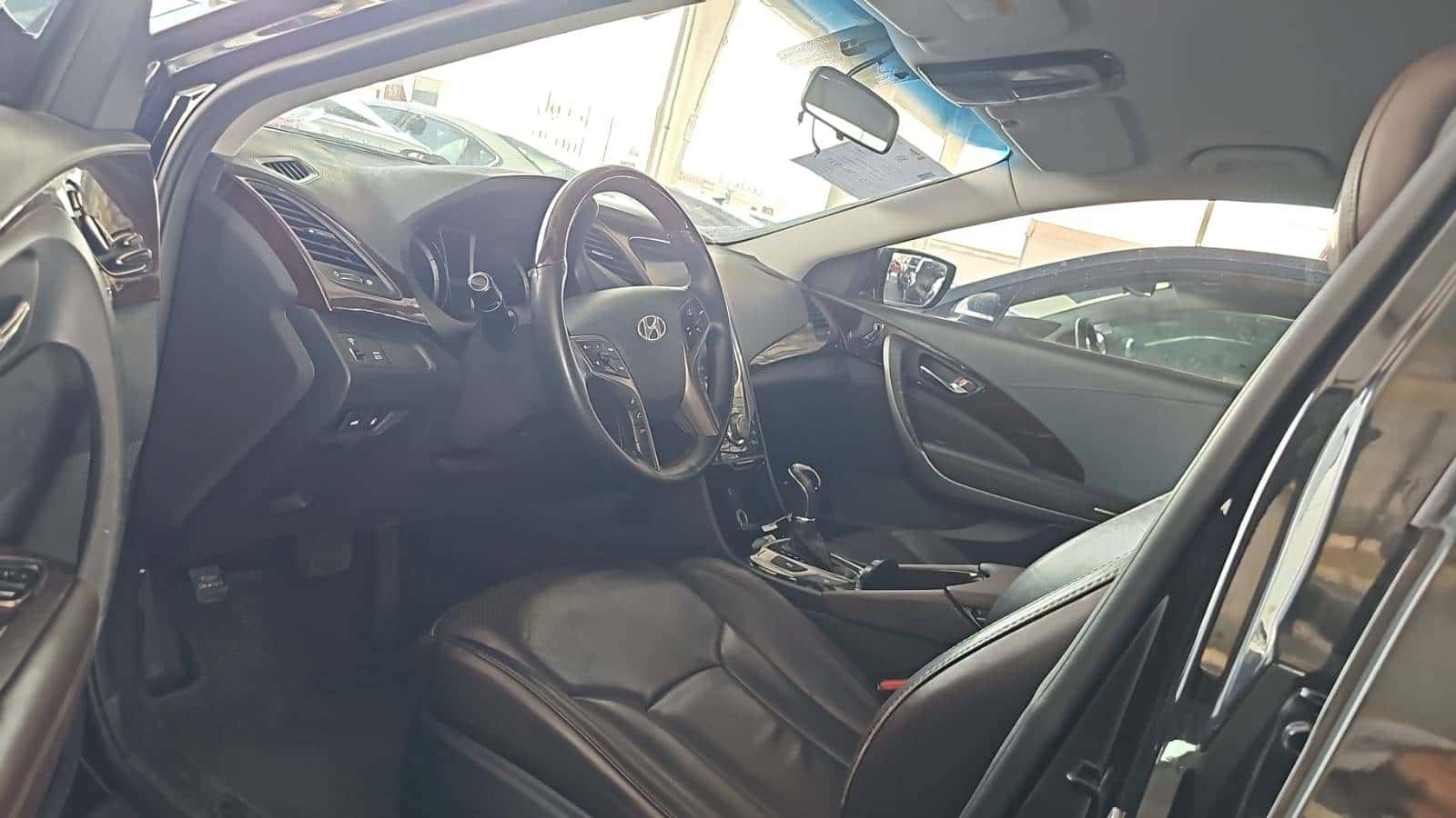 Hyundai GRANDEUR 2011 thumbnail 7