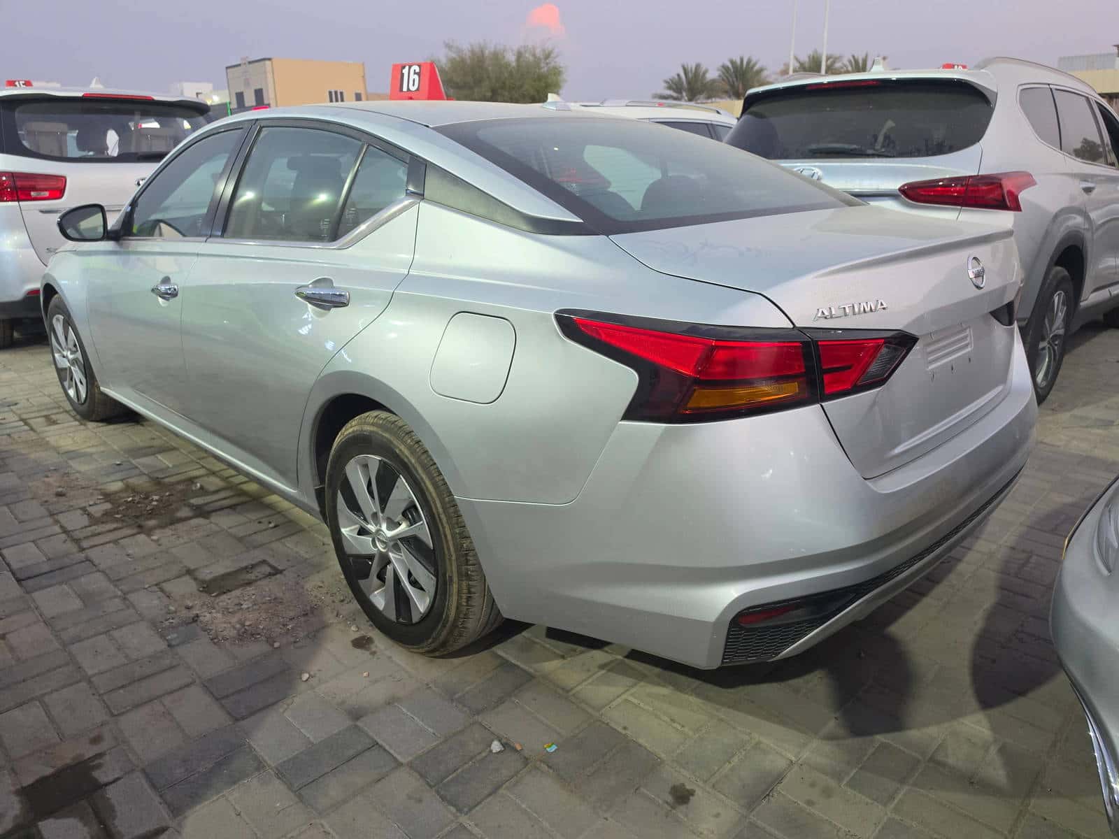 Nissan Altima 2020 thumbnail 4
