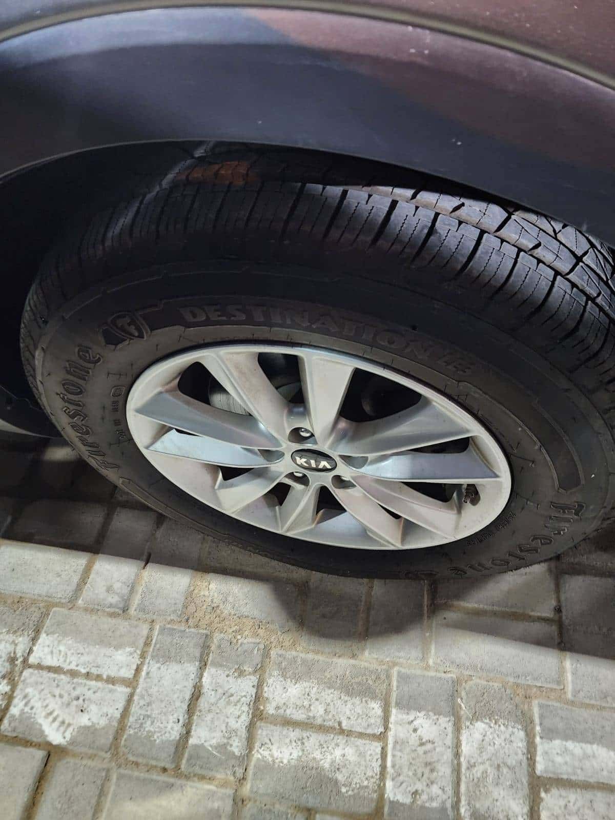 KIA SORENTO 2019 thumbnail 4