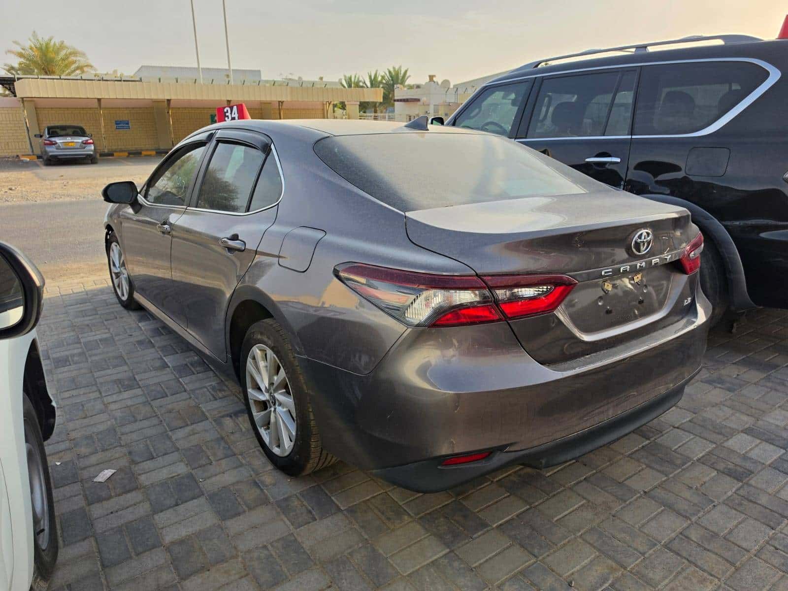 Toyota Camry 2022 thumbnail 2