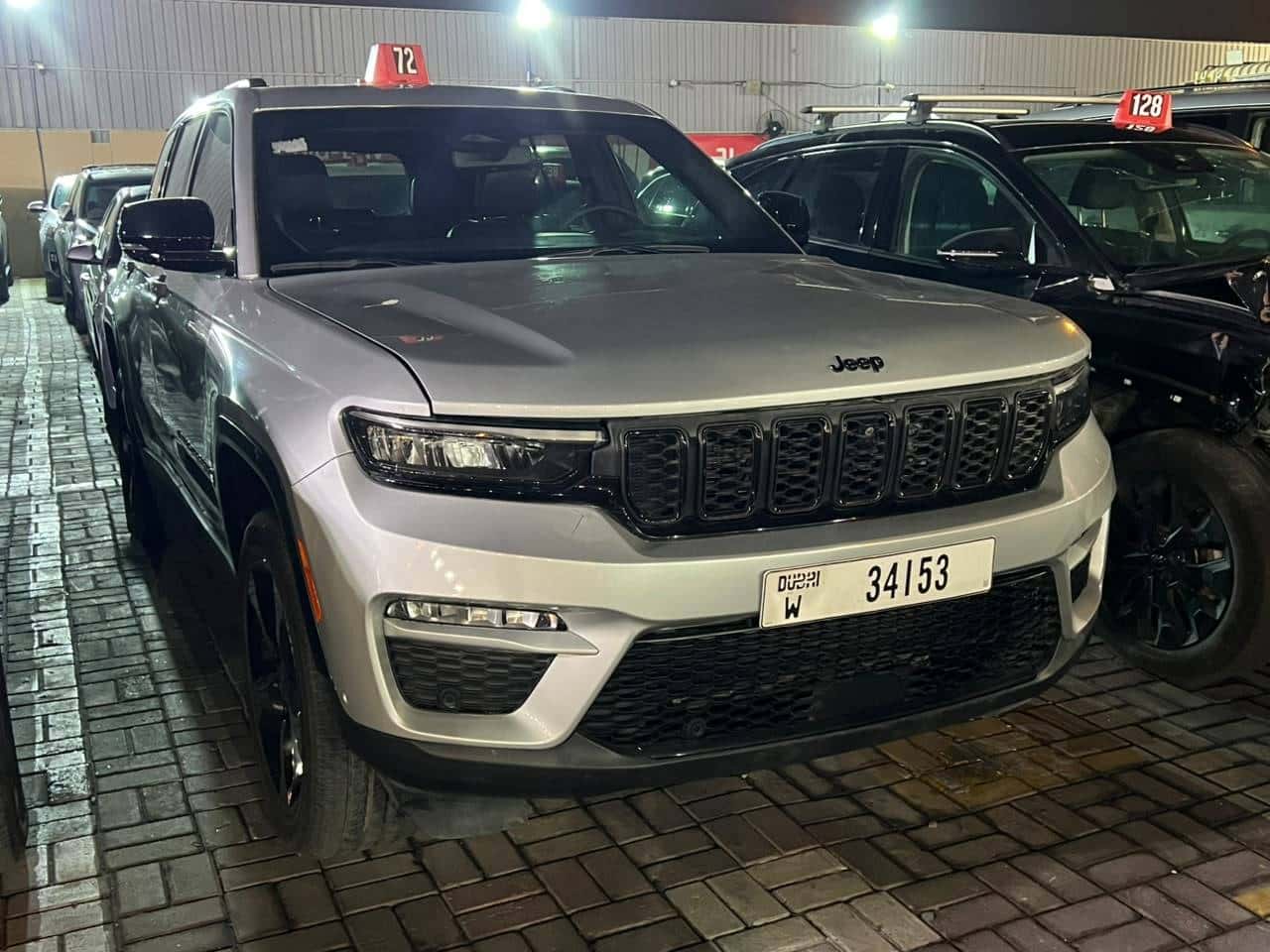 Jeep Grand Cherokee 2024 thumbnail 1