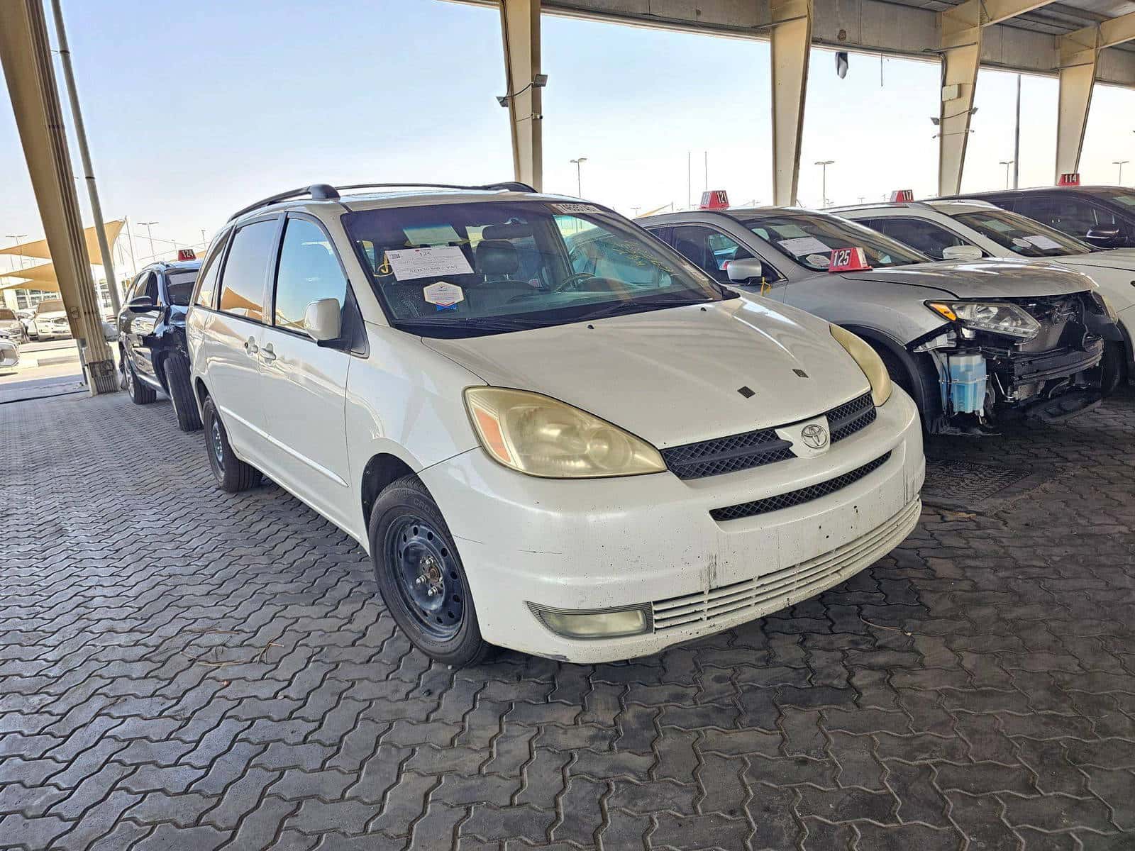 TOYOTA SIENNA 2004 thumbnail 3